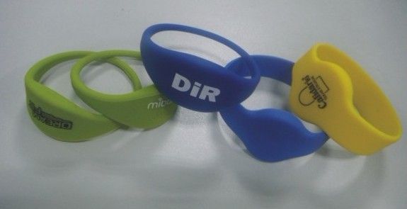 Hot!! High quality latest chip ntag203 waterproorf rfid wristband