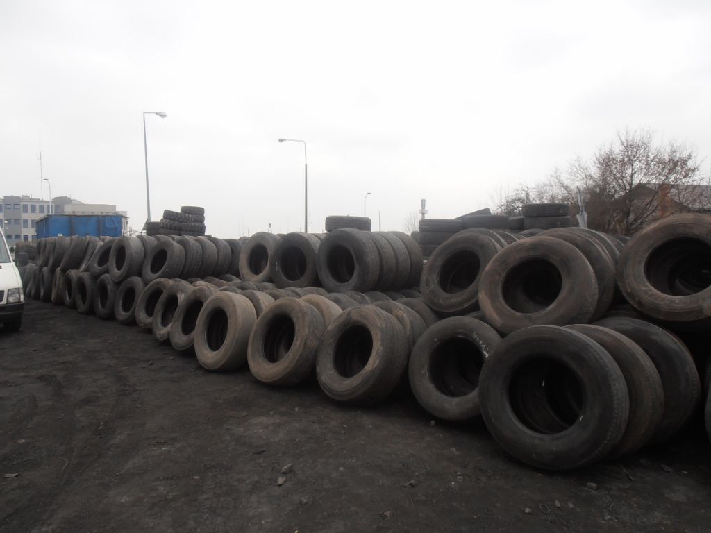 Used truck tires. All types and sizes.