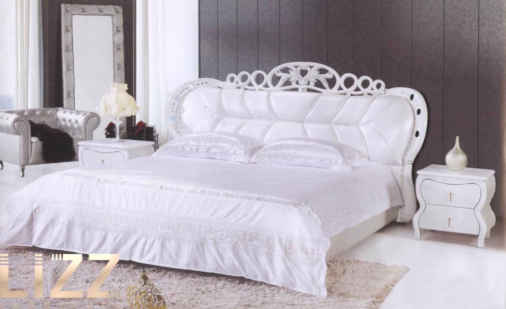 China Lizz Antique Beds