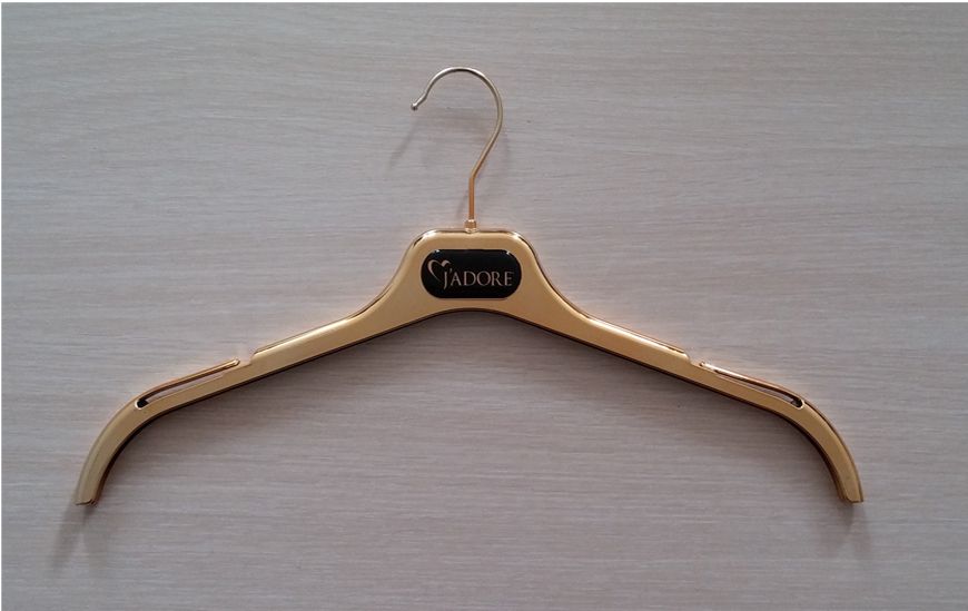 PLASTIC HANGER FROM TURKEY