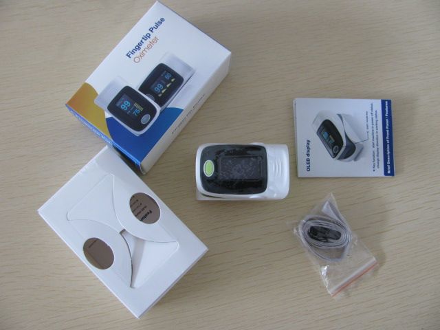 Fingertip pulse oximeter,accurate SpO2 sensor  