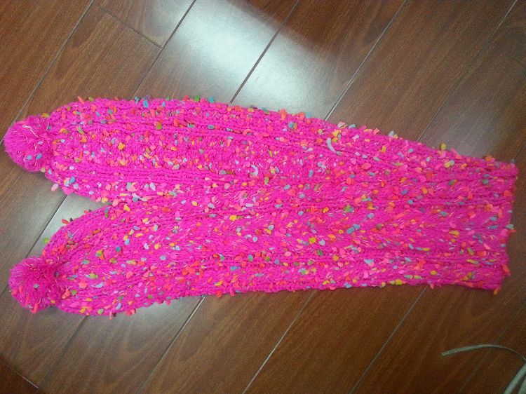 Beautiful Fashion Ping-Pong Yarn Knitted Scarf with Pompom