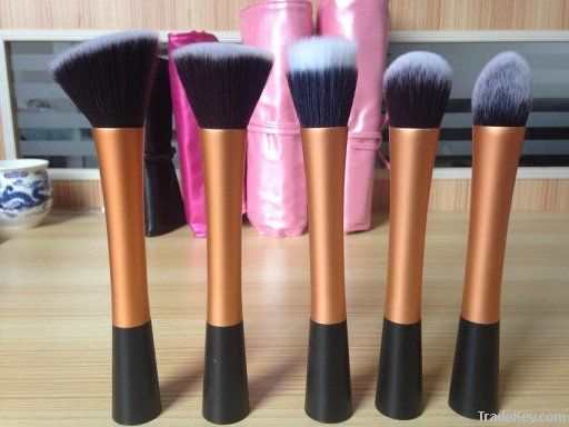 YASHI New Pro Concealer Dense Powder Blush Foundation Brush Cosmetic M