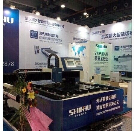 High-precision fast CNC  laser  cutting machine