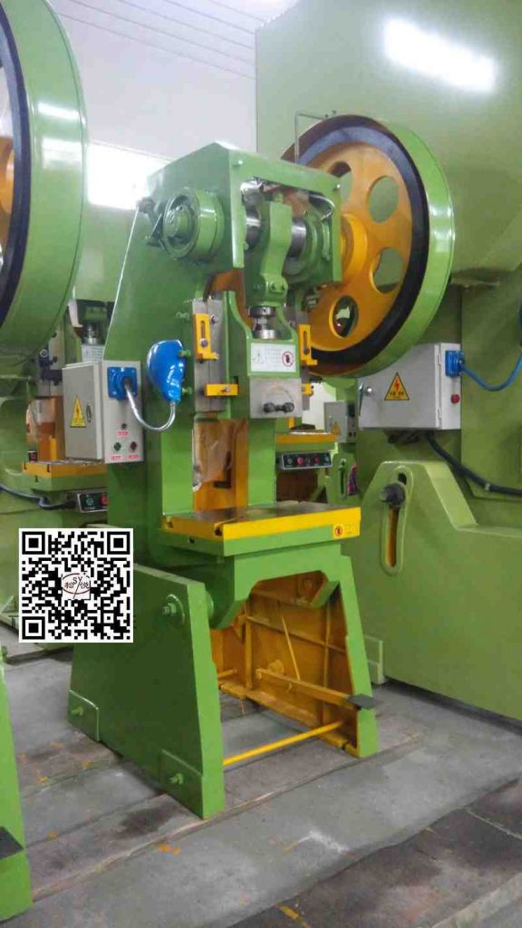 Press machine, hydraulic machine, molding machine