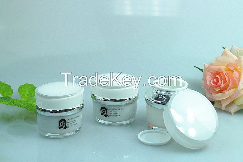 Shouldered plastic acrylic cosmetic pump lotion bottles