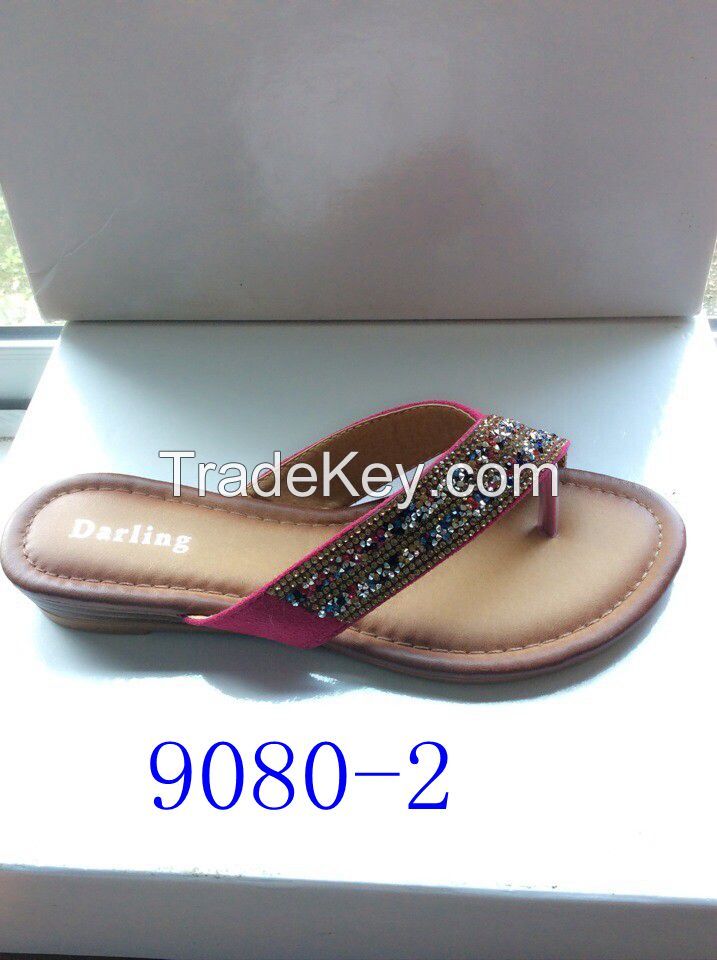 woman fashion cheap flip flops in summer