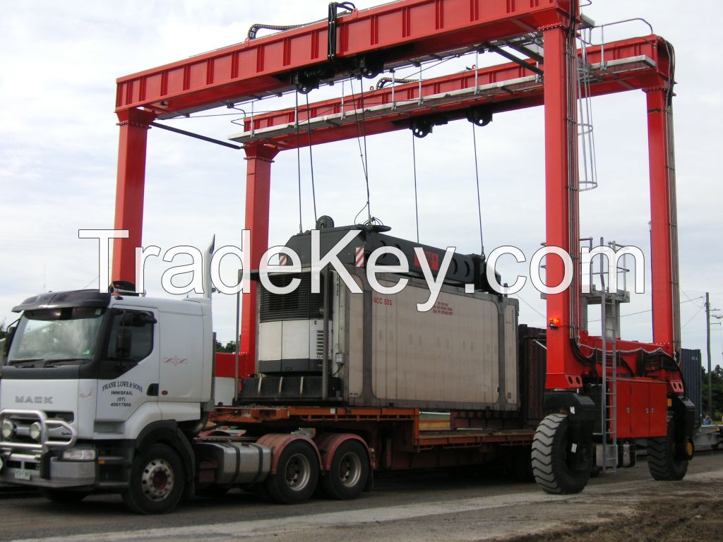 Isoloader Rubber Tyred Gantry Container Handling Straddle Carrier