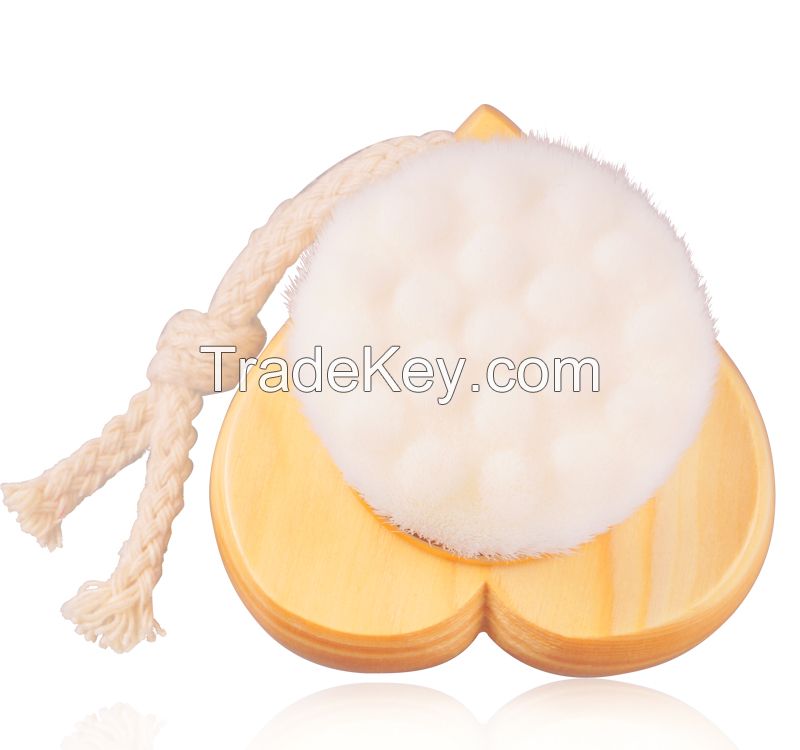 Hot selling heart shape wood handle face brushes