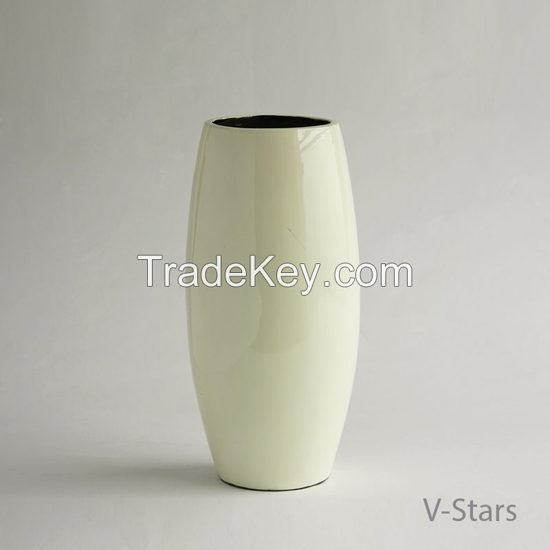 Lacquer vase