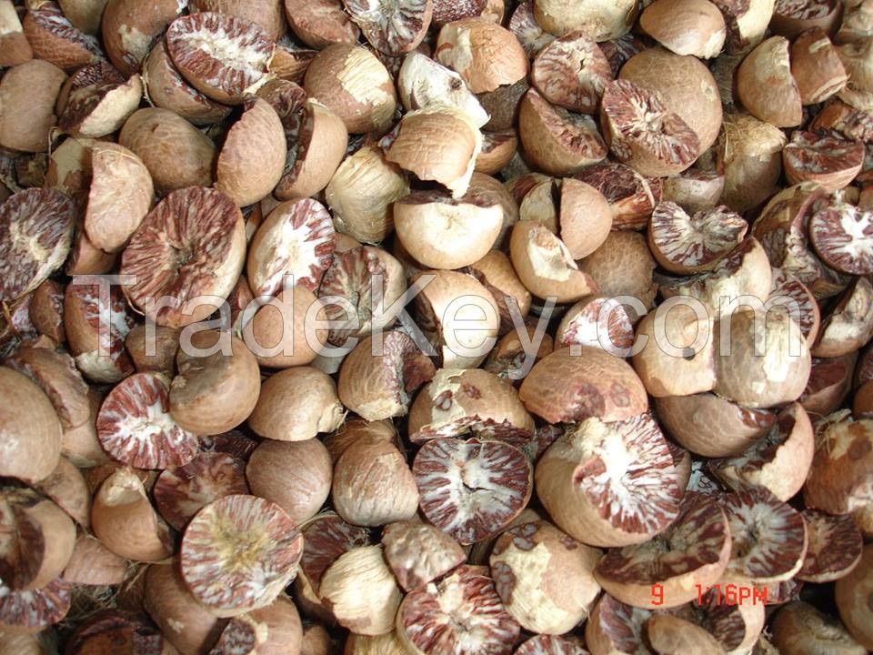 Betel Nut (whole and split with good cut)