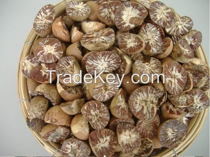 Betel Nut (whole and split with good cut)