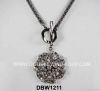 pendant necklace