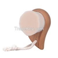 Facial cleaning brush