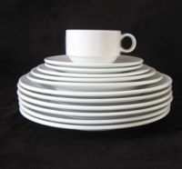 Dinner sets of porcelain white color for home and restaurant