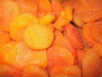 Organic and Conventional Dried Apricots