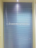 Aluminum venetian blinds