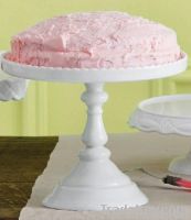 Porcelain cake stand