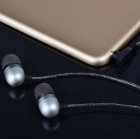 Diomix  In-ear Metal Earphones with volume + mic for iPhone 6/6S Plus, iPad, Samsung, Nexus and more