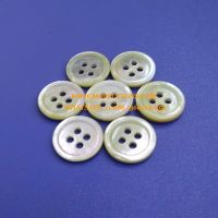 OEM Custom Design Real Standard High End Japanese Agoya Shell Button for Clothing Manufacturer