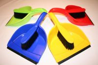 Dustpan and brush set