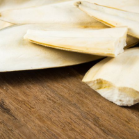 HIGH QUALITY NATURAL CUTTLEBONE FOR BIRDS