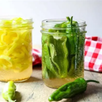 PICKLED GREEN PEPPER IN BRINE PREMIUM