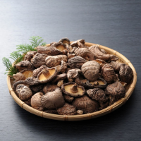 PREMIUM DRIED SHIITAKE MUSHROOMS FOR SOUPS RAMEN AND STIR FRY