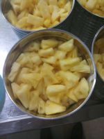 SWEET CANNED PINEAPPLE CHUNKS IN HEAVY SYRUP FOR BAKERY AND DESSERT