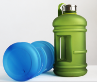 Solid color tritan sport water bottle 2200ml for wholesale