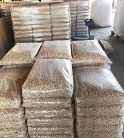 Hot Sale Premium Wood Pellets Quality Oak Beech Pine Fir in 15kg Bags Stick Pattern 6mm Diameter Chips.