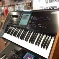 Korg Kronos X 88-Key Music Workstation synthesizer piano with USB jack