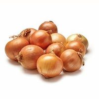 Fresh yellow onions available for sale in bulk