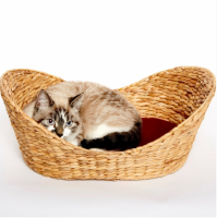 Hot Sale Handwoven Eco-Friendly Pet Bed High Quality Water Hyacinth Design For Pets From Vietnam