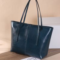 Tote bag women's large capacity single shoulder bag high-end feeling large bag 2024 new niche leather women's bag commuting bag