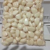 peeled garlic cloves