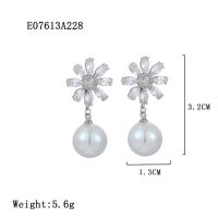 small chrysanthemum zircon earrings
