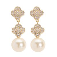 Fashionable and exquisite Chanel-style full-diamond four-leaf clover earrings