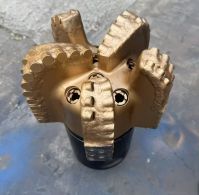 PDC oil drilling bit