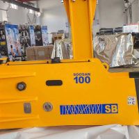 SOOSAN HYDRAULIC BREAKER SB100 BOX TYPE SILENCE and POWER DEMOLITION STEEL CUTTER CONCRETE BREAKER