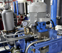 Polyurethane high-pressure foaming machine