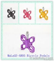mlg-AR05 bicycle pedals with butterfly shapes