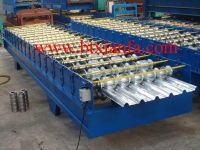 Tile forming machine