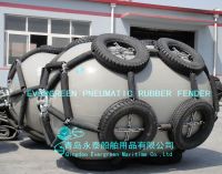 Floating rubber fender for ship