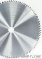 Thin-cut saw blades