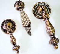 Pull knobs (colganes)