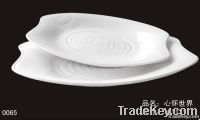 white porcelain dinnerware