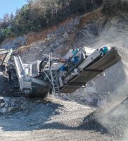Crawler Impact Crusher With Post Screen