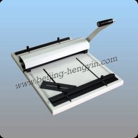 Manual creasing machine