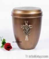 METAL URN